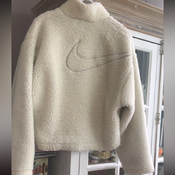 NIKE Women's Cream Sherpa Jacket, M - Picture 3 of 4